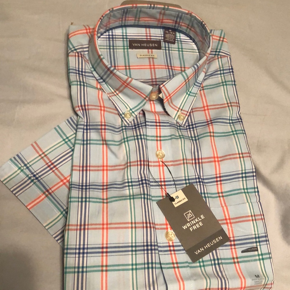 Medium Van Heusen Men’s Collared Tee
